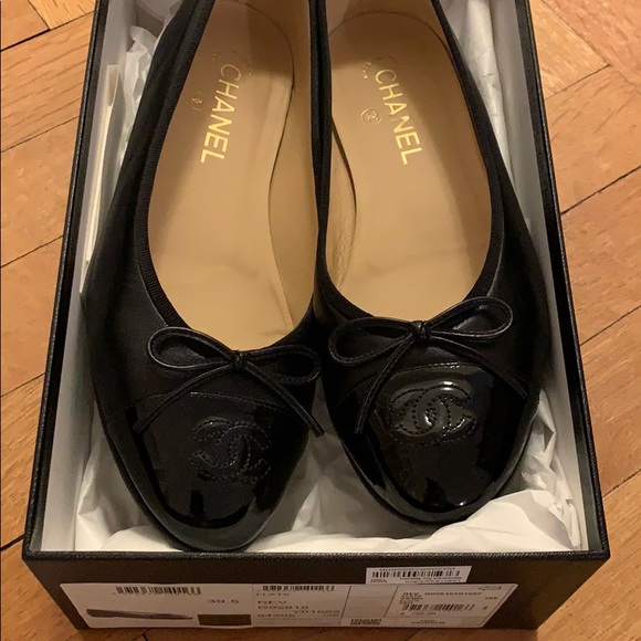 CHANEL Shoes - Chanel Black Ballet Flats PERFECT Condition 39.5